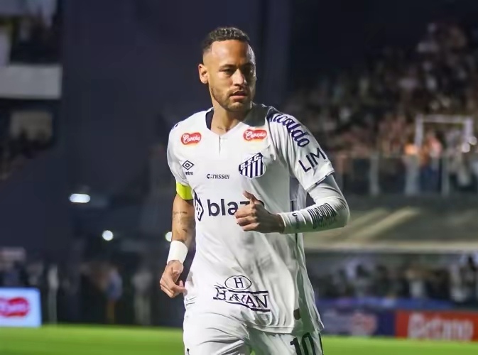 开云体育-内马尔焦点对战，萨拉赫与30激战美国队分钟，险胜胜负难料！